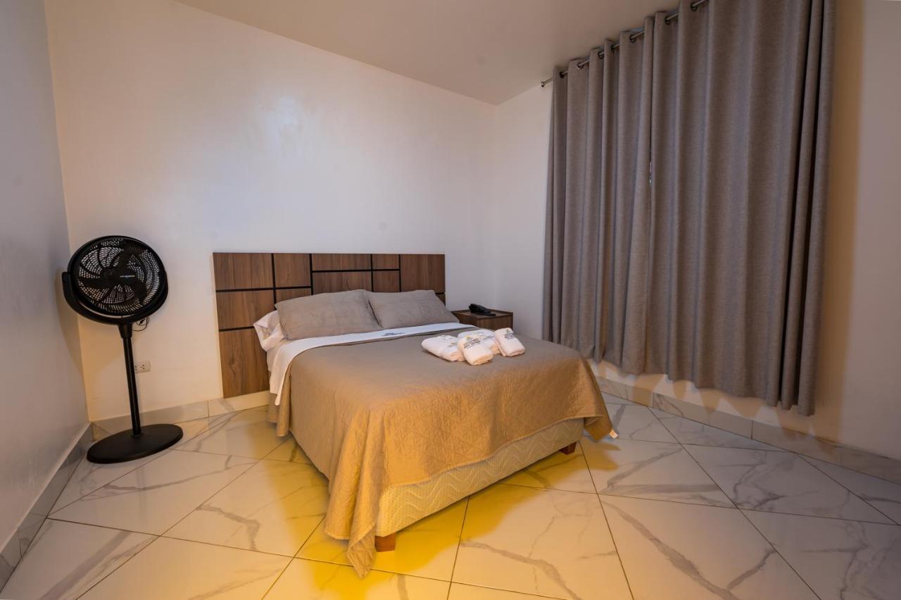 הואנצ'אקו Los Esteros Hostal מראה חיצוני תמונה