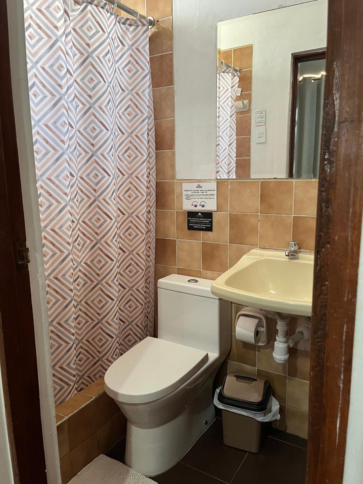 הואנצ'אקו Los Esteros Hostal מראה חיצוני תמונה