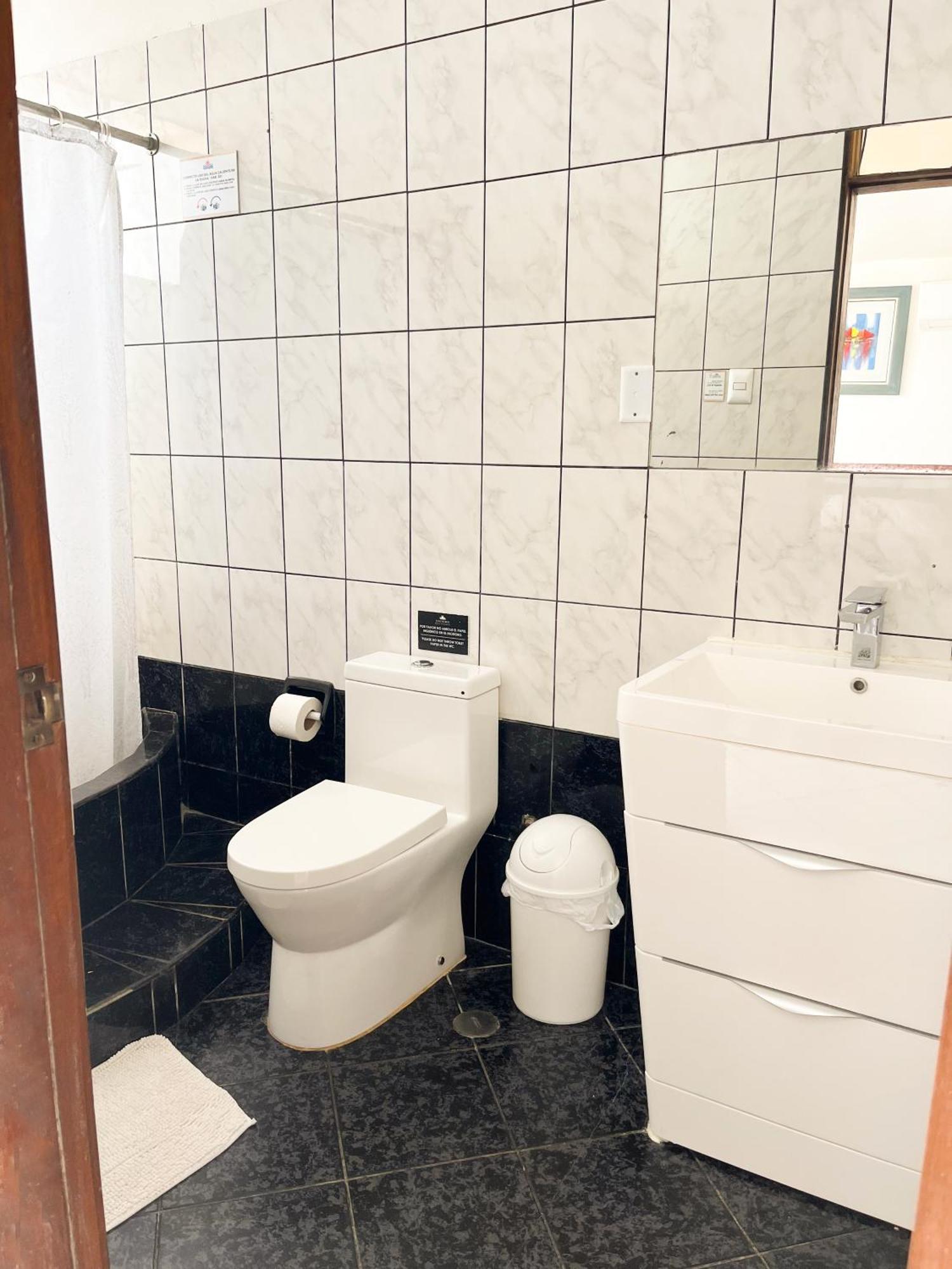 הואנצ'אקו Los Esteros Hostal מראה חיצוני תמונה