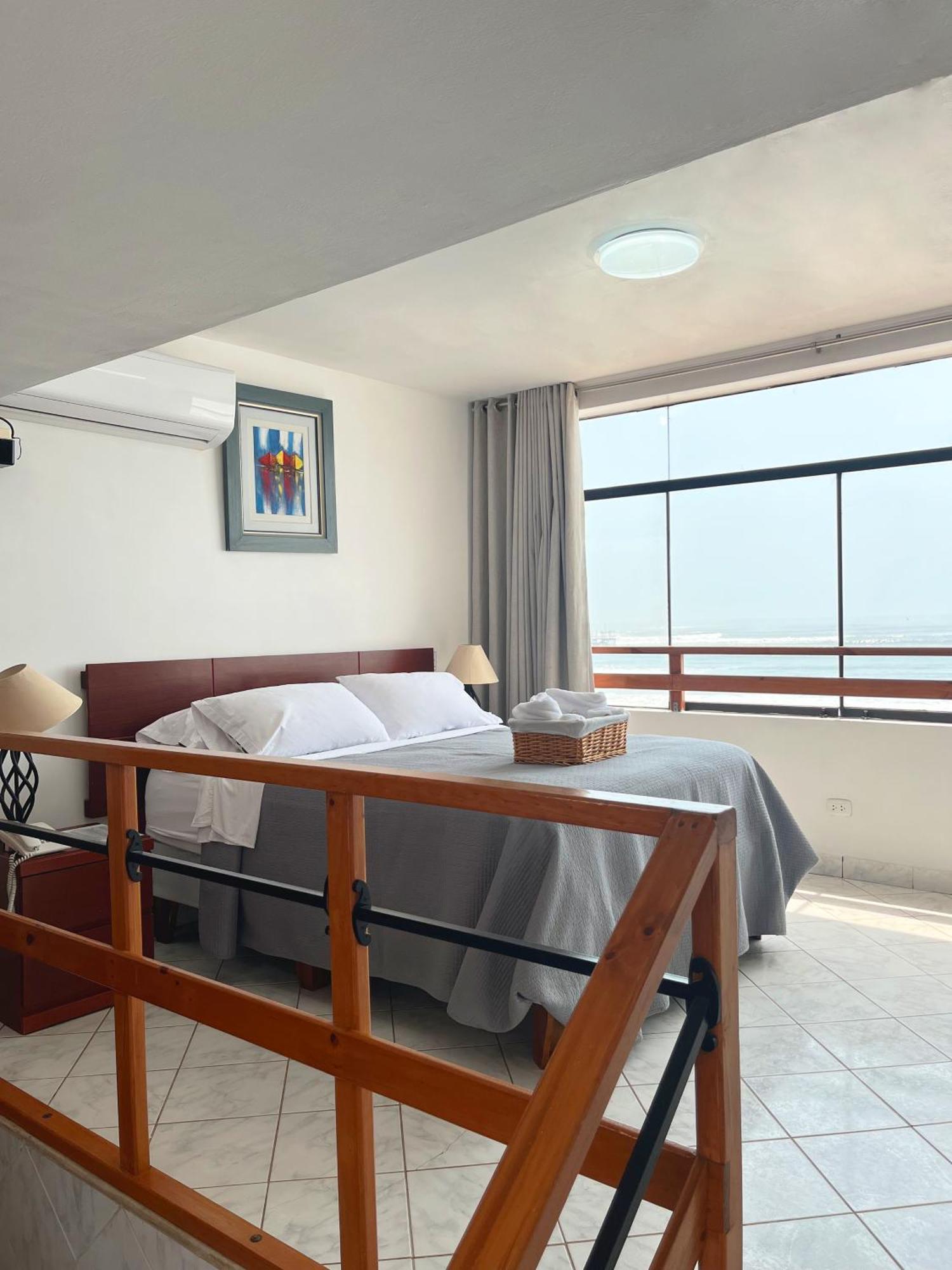 הואנצ'אקו Los Esteros Hostal מראה חיצוני תמונה