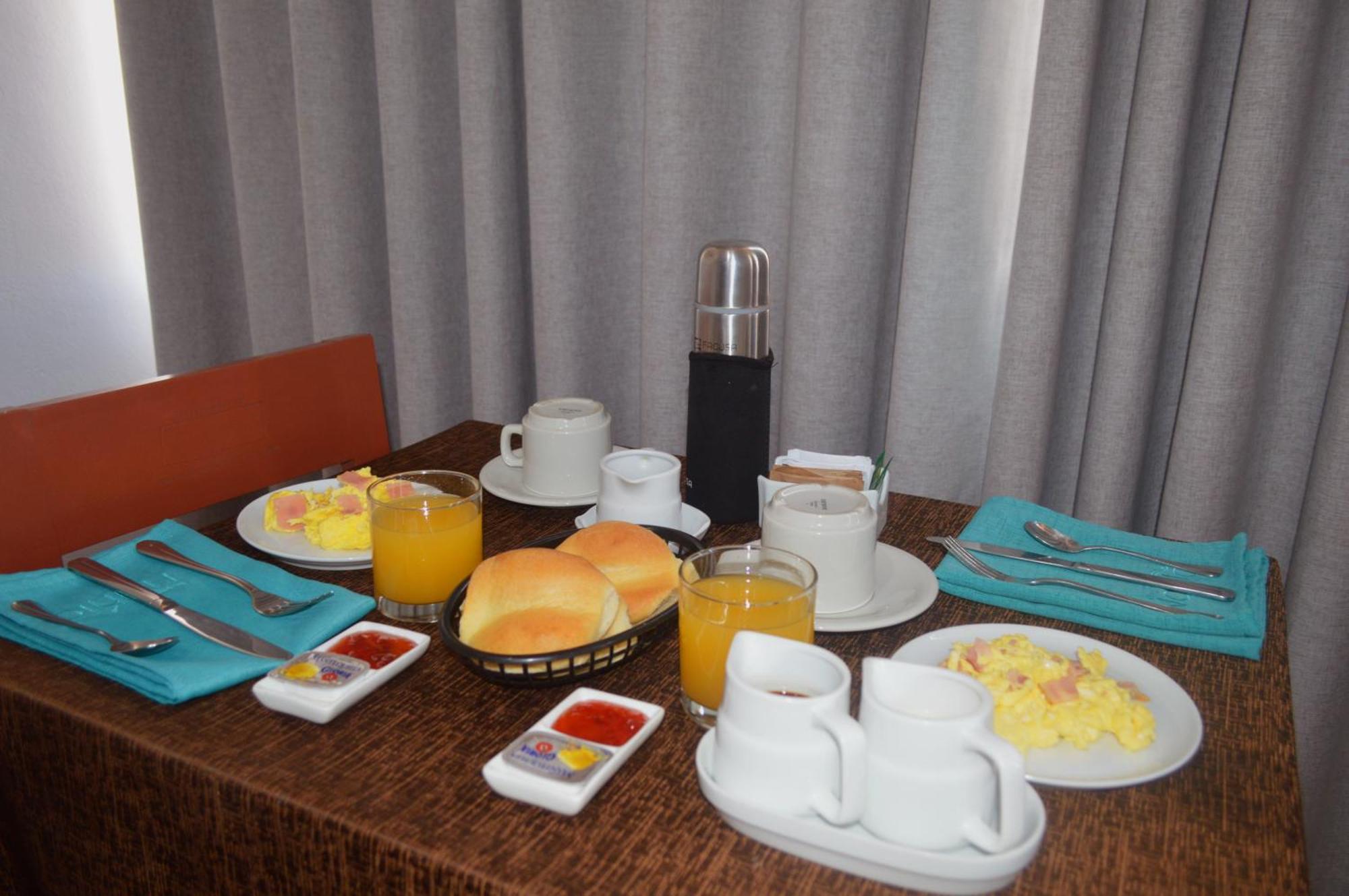 הואנצ'אקו Los Esteros Hostal מראה חיצוני תמונה